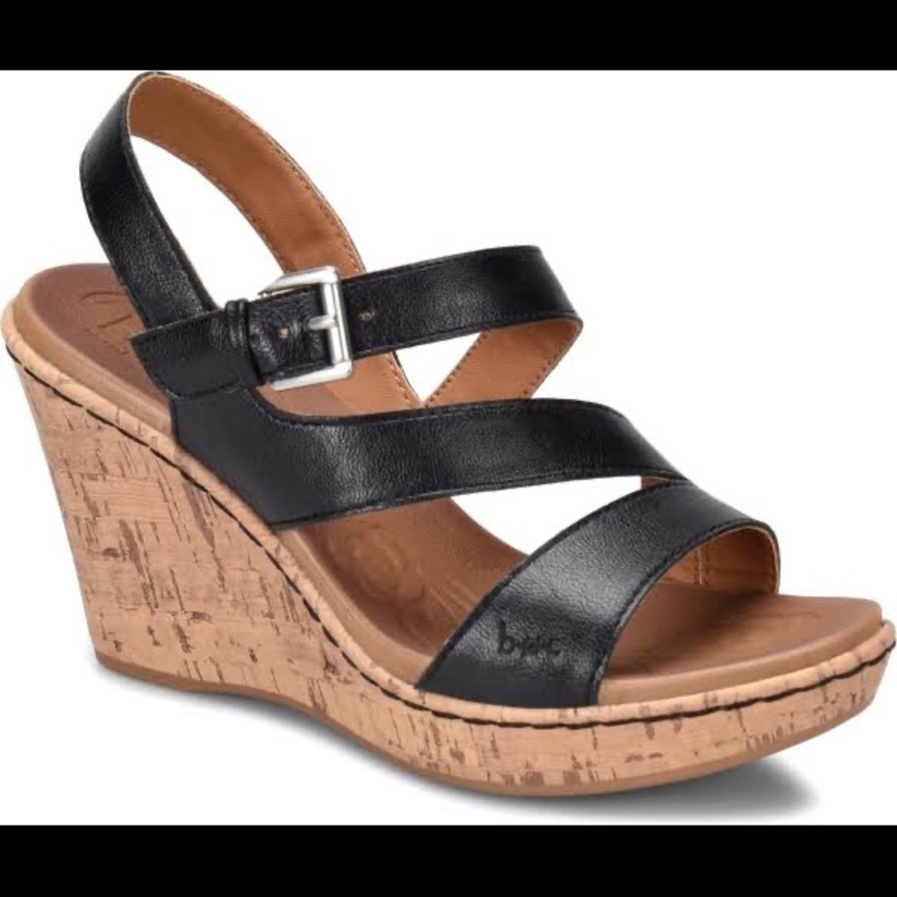EUC b.o.c Black Wedged Heels — Size 10